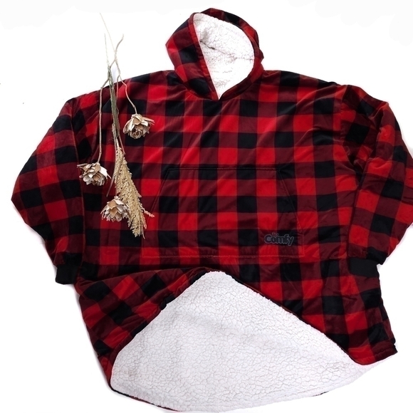 The Comfy Red Black Plaid Wearable Oversized Fleece Blankets - Picture 5 of 14